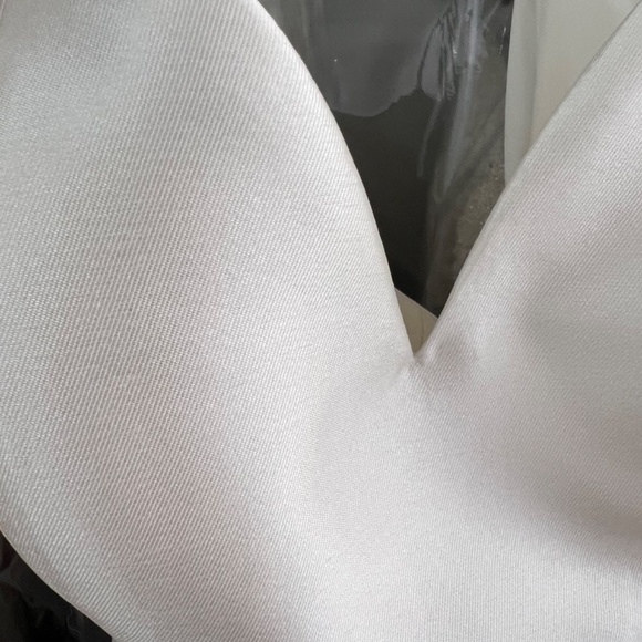 Allure Wedding Gown Style 9416 Size 12 Ivory - Picture 6 of 10